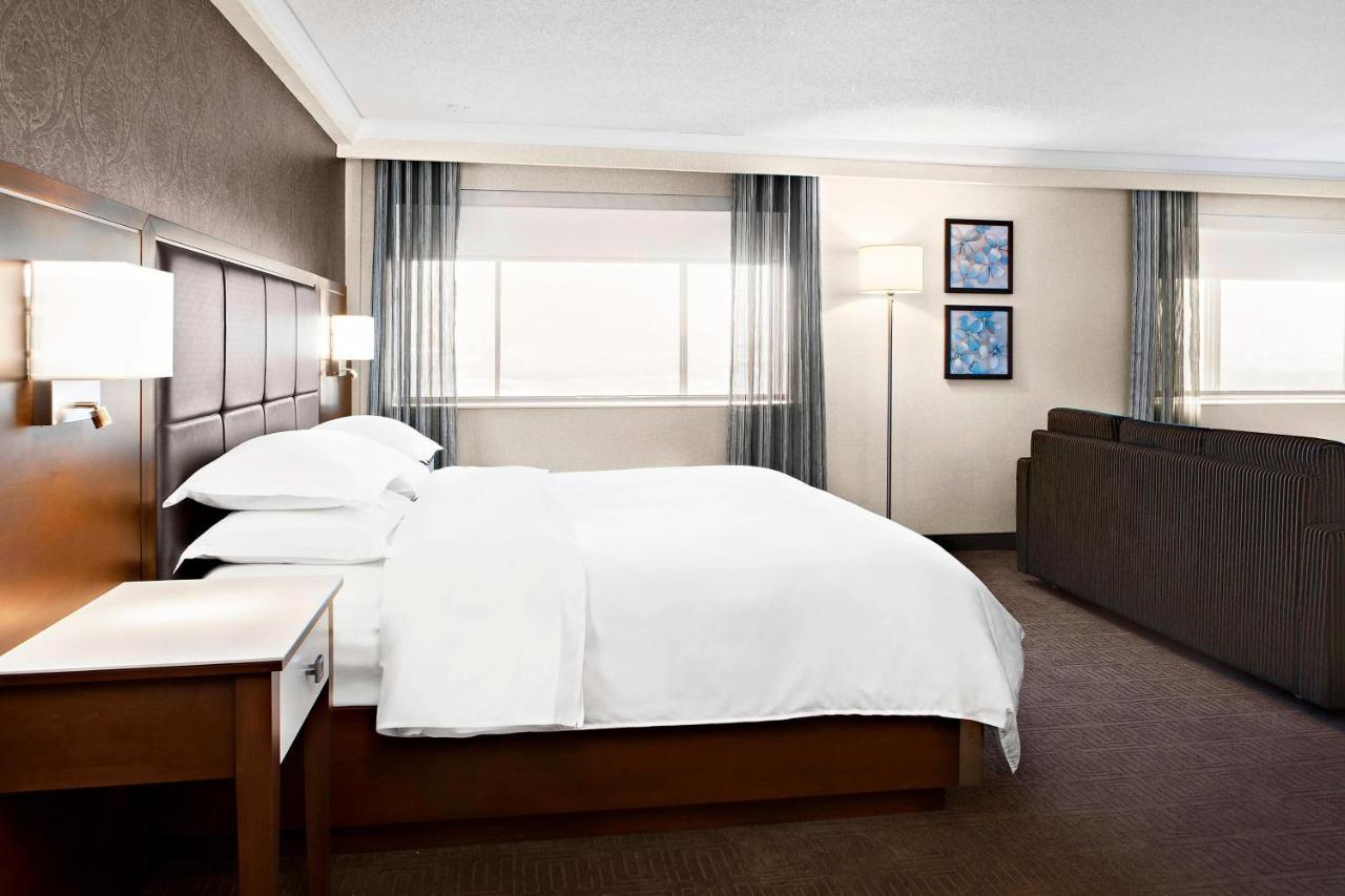 Sheraton Laval Hotel Extérieur photo